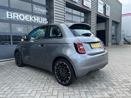 Fiat 500 Icon 42 kWh 120 pk | Achteruitrijcamera | Apple Carplay/Android Auto|telefoonintegratie premium |... ActivLease financial lease