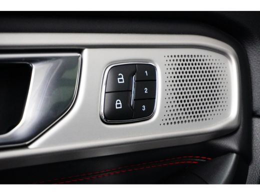 Ford Explorer 3.0 V6 E.B. PHEV ST-Line | Trekhaak | Standkachel | 100% Dealer onderhouden | BTW-auto | Stoelmas... ActivLease financial lease