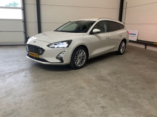 Ford Focus 1.0 E.B. 125 PK Titanium Business | AGR-Stoel | Winter-pack | Matrix LED verlichting | Style Pack... Ford Focus 1.0 E.B. 125 PK Titanium Business | AGR-Stoel | Winter-pack | Matrix LED verlichting | Style Pack...