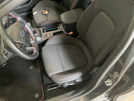 Ford Focus 1.0 EcoBoost Hybrid ST Line X Business | Winter Pack | Apple Carplay/ Android Auto | Camera | | C... ActivLease financial lease