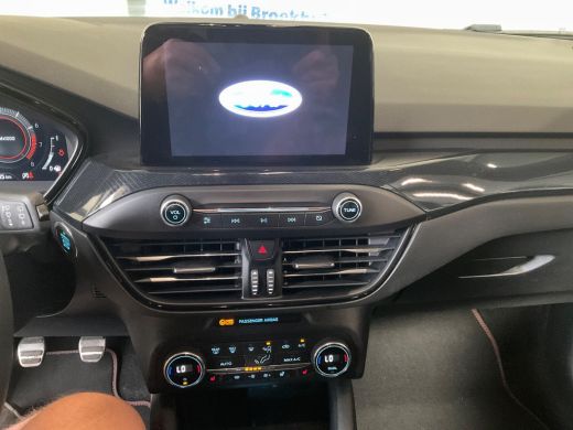 Ford Focus 1.0 EcoBoost Hybrid ST Line X Business | Winter Pack | Apple Carplay/ Android Auto | Camera | | C... ActivLease financial lease