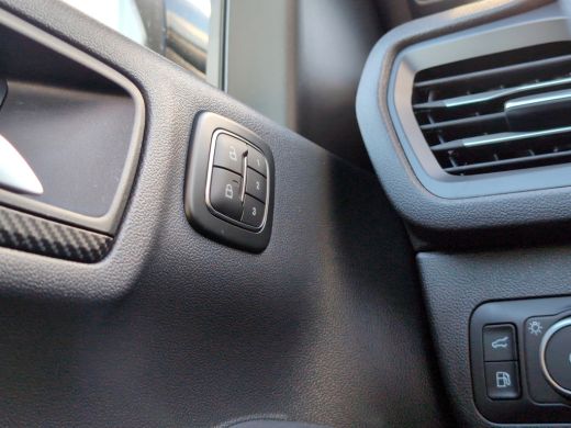 Ford Kuga 2.5 PHEV ST-Line X | Adaptieve Matrix LED koplampen met Coast to Coast signature LED verlichting ... ActivLease financial lease