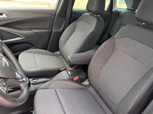 Opel Crossland 1.2 Turbo Elegance 130PK Automaat | Camera | Parkeersensoren | Navigatie | DAB | 16" Licht Metaal... ActivLease financial lease