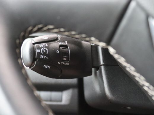 Opel Vivaro 2.0 BlueHDi 145 S&S L2 Trekhaak, Achteruitrijcamera, 17 LMV, Bumpers in kleur, Climatronic ActivLease financial lease