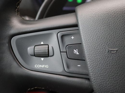 Opel Vivaro 2.0 BlueHDi 145 S&S L2 Trekhaak, Achteruitrijcamera, 17 LMV, Bumpers in kleur, Climatronic ActivLease financial lease