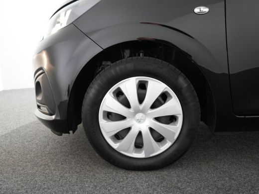 Peugeot 108 1.0 e-VTi Active | Achterbank in delen neerklapbaar | Airco | Audio installatie ActivLease financial lease