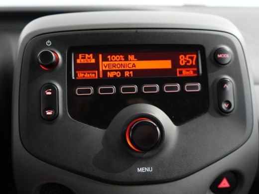 Peugeot 108 1.0 e-VTi Active | Achterbank in delen neerklapbaar | Airco | Audio installatie ActivLease financial lease
