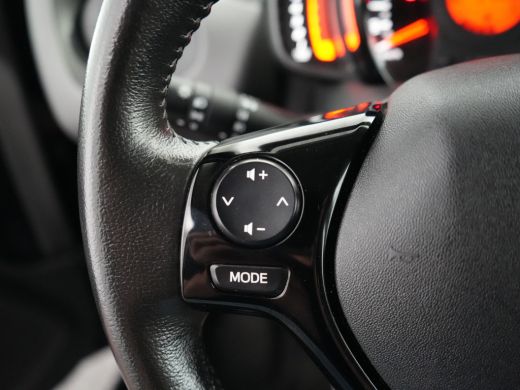 Peugeot 108 1.0 e-VTi Active | Achterbank in delen neerklapbaar | Airco | Audio installatie ActivLease financial lease