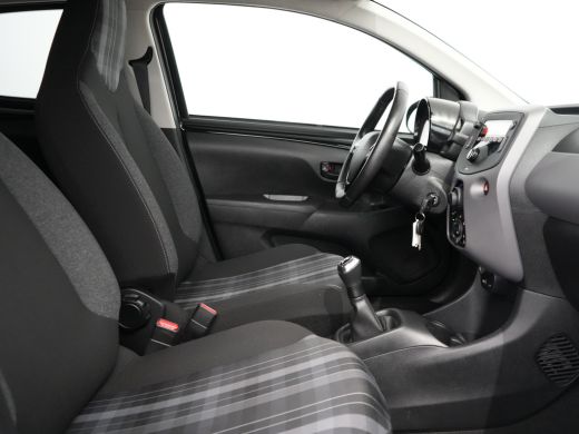 Peugeot 108 1.0 e-VTi Active | Achterbank in delen neerklapbaar | Airco | Audio installatie ActivLease financial lease