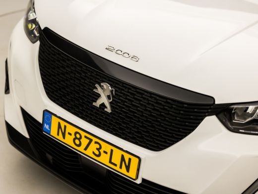 Peugeot 2008 1.2 PureTech Sport (APPLE CARPLAY, GROOT NAVI, CLIMATE, GETINT GLAS, PARKEERSENSOREN, TREKHAAK, S... ActivLease financial lease