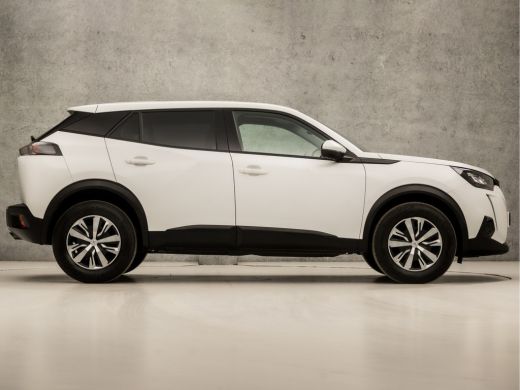 Peugeot 2008 1.2 PureTech Sport (APPLE CARPLAY, GROOT NAVI, CLIMATE, GETINT GLAS, PARKEERSENSOREN, TREKHAAK, S... ActivLease financial lease
