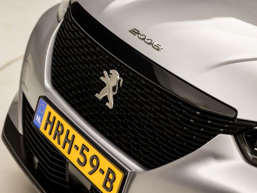 Peugeot 2008 1.2 PureTech Sport Automaat (APPLE CARPLAY, GROOT NAVI, 360 CAMERA, GETINT GLAS, LM VELGEN, SPORT... ActivLease financial lease