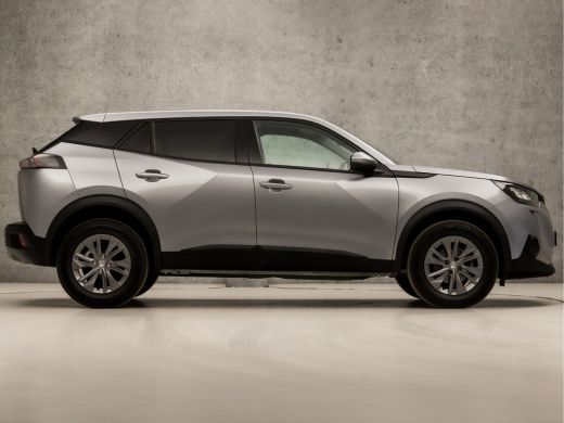 Peugeot 2008 1.2 PureTech Sport Automaat (APPLE CARPLAY, GROOT NAVI, 360 CAMERA, GETINT GLAS, LM VELGEN, SPORT... ActivLease financial lease