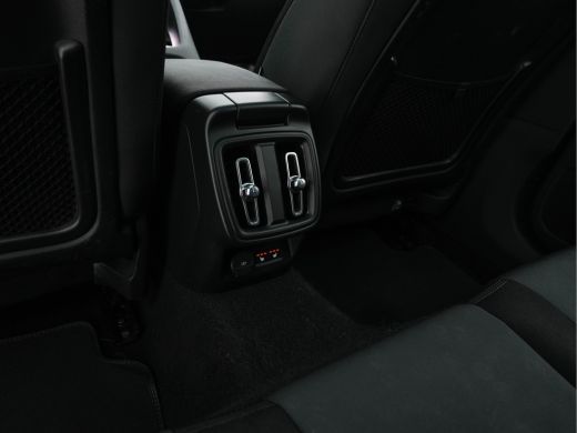 Polestar 2 Long Range Dual Motor Launch Edition 78kWh [ 3-Fase ] (INCL-BTW) *PANO | NAVI-FULLMAP | FULL-LED ... ActivLease financial lease