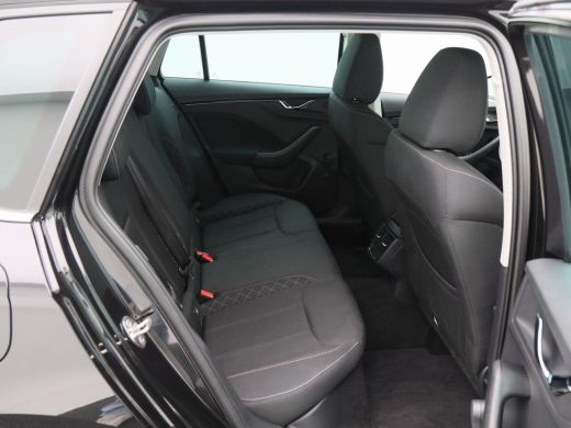 Skoda Kamiq 1.0 TSi 110 Pk Automaat Ambition | Cruise Control | Carplay | Privacy Glass | Sensoren | Camera |... ActivLease financial lease