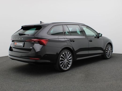 Skoda Octavia Combi 1.4 TSI iV PHEV Sportline Business 204PK DSG Achteruitrijcamera, Cruise Controle, Head-Up D... ActivLease financial lease