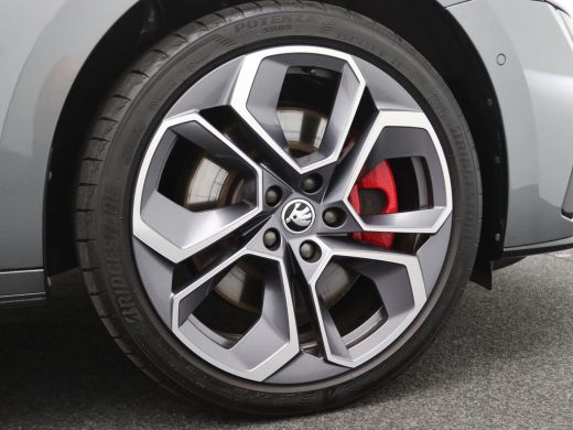 Skoda Octavia Combi 1.4 TSI RS iV PHEV Business 245PK DSG Pano-Schuifdak, Adaptieve Cruise Controle, Achteruitr... ActivLease financial lease