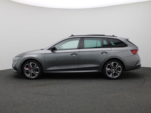 Skoda Octavia Combi 1.4 TSI RS iV PHEV Business 245PK DSG Pano-Schuifdak, Adaptieve Cruise Controle, Achteruitr... ActivLease financial lease