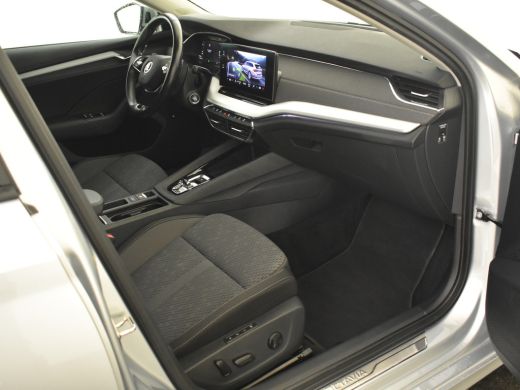 Skoda Octavia Combi First Edition iV 204pk Dodehoekdetectie | Elektri stoelen met memory | Stoelverwarming | Ke... ActivLease financial lease