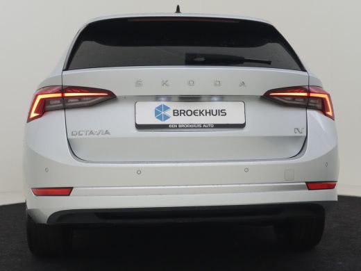Skoda Octavia Combi First Edition iV 204pk Dodehoekdetectie | Elektri stoelen met memory | Stoelverwarming | Ke... ActivLease financial lease