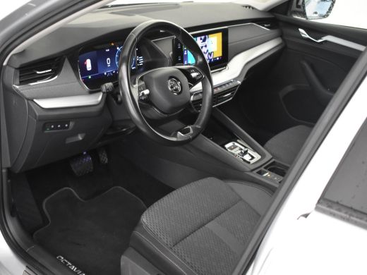 Skoda Octavia Combi First Edition iV 204pk Dodehoekdetectie | Elektri stoelen met memory | Stoelverwarming | Ke... ActivLease financial lease