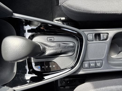 Toyota Yaris Cross 1.5 Hybrid 115 First Edition | All-in prijs | Apple/Android | Camera | Navigatie | ActivLease financial lease
