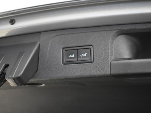 Volkswagen Passat Variant 1.4 TSI PHEV GTE Business 218pk Panorama dak | Lederbeklding | Trekhaak | Stoelverwarming... ActivLease financial lease