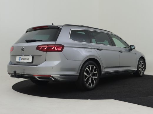Volkswagen Passat Variant 1.4 TSI PHEV GTE Business 218pk Panorama dak | Lederbeklding | Trekhaak | Stoelverwarming... ActivLease financial lease