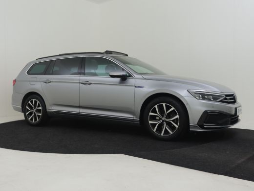 Volkswagen Passat Variant 1.4 TSI PHEV GTE Business 218pk Panorama dak | Lederbeklding | Trekhaak | Stoelverwarming... ActivLease financial lease