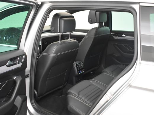 Volkswagen Passat Variant 1.4 TSI PHEV GTE Business 218pk Panorama dak | Lederbeklding | Trekhaak | Stoelverwarming... ActivLease financial lease