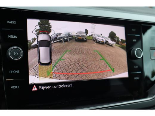 Volkswagen Polo 95PK R-Line Edition Inclusief € 2000,- inruilvoordeel.| 'App-Connect' draadloze smartphone integr... ActivLease financial lease