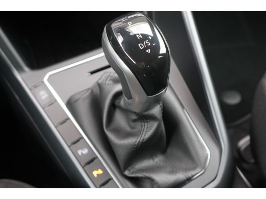 Volkswagen Polo R-Line Edition | 'App-Connect' draadloze smartphone integratie | Achterlichten LED | Afstandscont... ActivLease financial lease