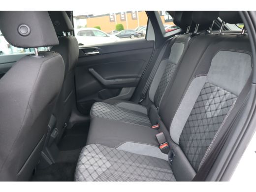 Volkswagen Polo 95PK R-Line Edition Inclusief € 2000,- inruilvoordeel.| 'App-Connect' draadloze smartphone integr... ActivLease financial lease