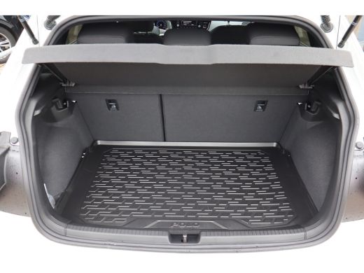 Volkswagen Polo 95PK R-Line Edition Inclusief € 2000,- inruilvoordeel.| 'App-Connect' draadloze smartphone integr... ActivLease financial lease