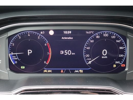 Volkswagen Polo R-Line Edition | 'App-Connect' draadloze smartphone integratie | Achterlichten LED | Afstandscont... ActivLease financial lease