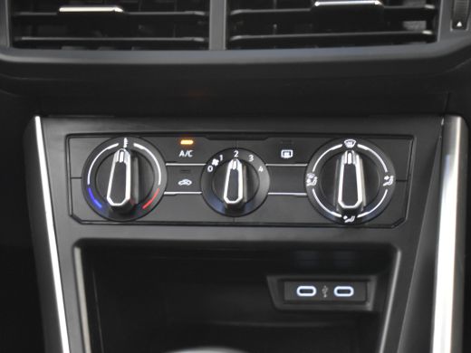 Volkswagen Taigo 1.0 TSI Life 96pk | Apple Car Play Android Auto l Camera achter | Privacy glass | Adaptief cruise... ActivLease financial lease