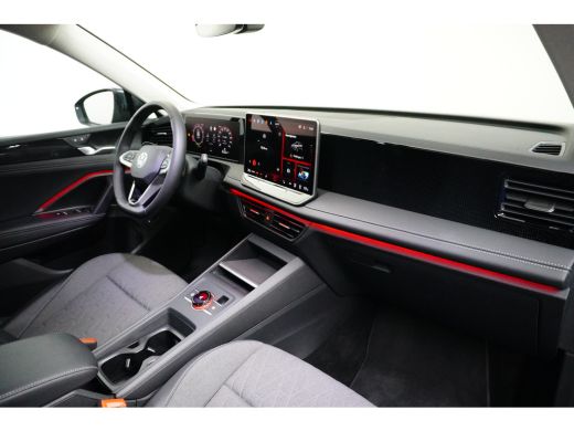 Volkswagen Tiguan 1.5 eTSI 150PK DSG-7 Life Edition | TREKHAAK | STANDKACHEL | APP CONNECT | CAMERA | 17 INCH | LED ActivLease financial lease