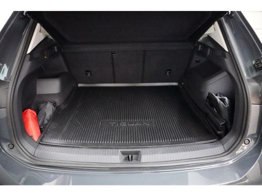 Volkswagen Tiguan 1.5 eTSI 150PK DSG-7 Life Edition | TREKHAAK | STANDKACHEL | APP CONNECT | CAMERA | 17 INCH | LED ActivLease financial lease