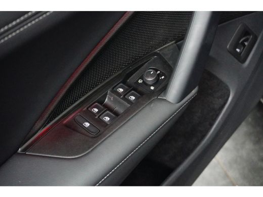 Volkswagen Tiguan 1.5 eTSI 150PK DSG-7 Life Edition | TREKHAAK | STANDKACHEL | APP CONNECT | CAMERA | 17 INCH | LED ActivLease financial lease