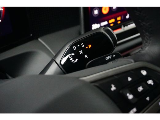 Volkswagen Tiguan 1.5 eTSI 150PK DSG-7 Life Edition | TREKHAAK | STANDKACHEL | APP CONNECT | CAMERA | 17 INCH | LED ActivLease financial lease