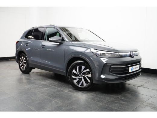 Volkswagen Tiguan 1.5 eTSI 150PK DSG-7 Life Edition | TREKHAAK | STANDKACHEL | APP CONNECT | CAMERA | 17 INCH | LED ActivLease financial lease