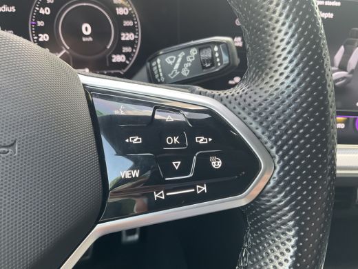 Volkswagen Touareg 3.0 TSI 4MOTION R 462PK PHEV Pano Elek.Trekhaak [3500KG] Luchtvering Matrix Memory VOL! ActivLease financial lease