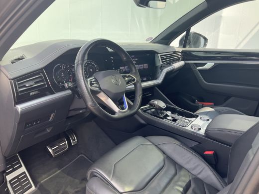 Volkswagen Touareg 3.0 TSI 4MOTION R 462PK PHEV Pano Elek.Trekhaak [3500KG] Luchtvering Matrix Memory VOL! ActivLease financial lease