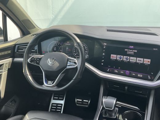 Volkswagen Touareg 3.0 TSI 4MOTION R 462PK PHEV Pano Elek.Trekhaak [3500KG] Luchtvering Matrix Memory VOL! ActivLease financial lease