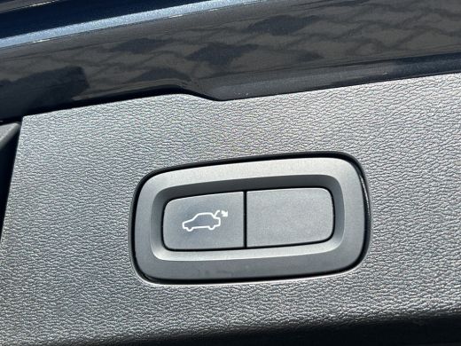 Volvo  V60 Cross Country T5 AWD Pro | Trekhaak | Panoramadak | Apple carplay/Android auto | Massage Stoelen ... ActivLease financial lease