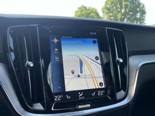 Volvo  V60 Cross Country T5 AWD Pro | Trekhaak | Panoramadak | Apple carplay/Android auto | Massage Stoelen ... ActivLease financial lease