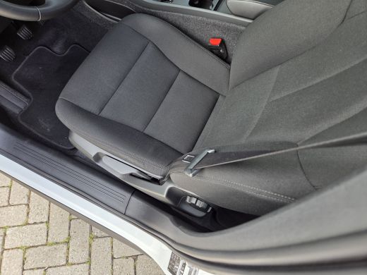 Volvo  XC40 1.5 T2 Momentum Core LageKM! | Stoel/Stuurverw | Navigatie | Camera ActivLease financial lease