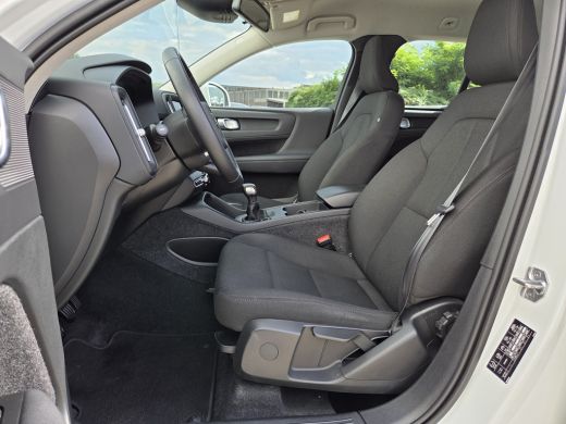 Volvo  XC40 1.5 T2 Momentum Core LageKM! | Stoel/Stuurverw | Navigatie | Camera ActivLease financial lease
