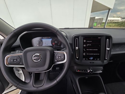 Volvo  XC40 1.5 T2 Momentum Core LageKM! | Stoel/Stuurverw | Navigatie | Camera ActivLease financial lease