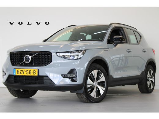 Volvo  XC40 T4 211PK Plus Dark Black Pack | Voorruit verwarming | Trekhaak | PDC + 360 Camera | Adaptive Crui...